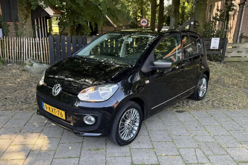 Volkswagen Up! (2013)