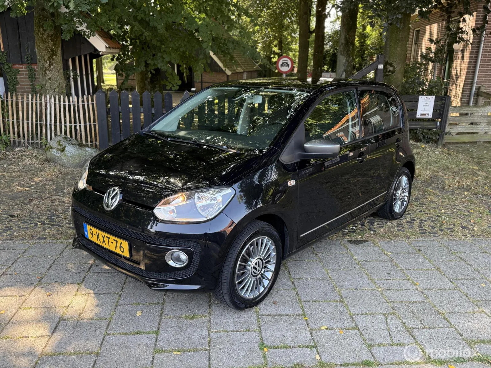 Volkswagen Up! (2013) — foto 1