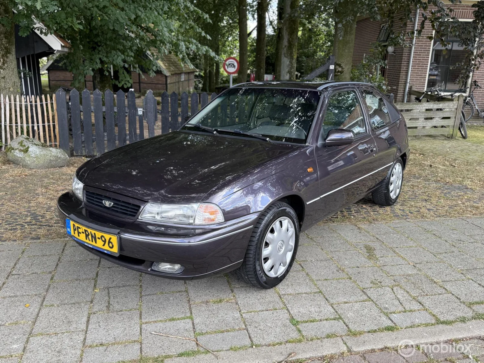 Daewoo Nexia (1996) — foto 1