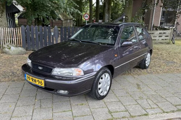 Daewoo Nexia (1996) — foto 1