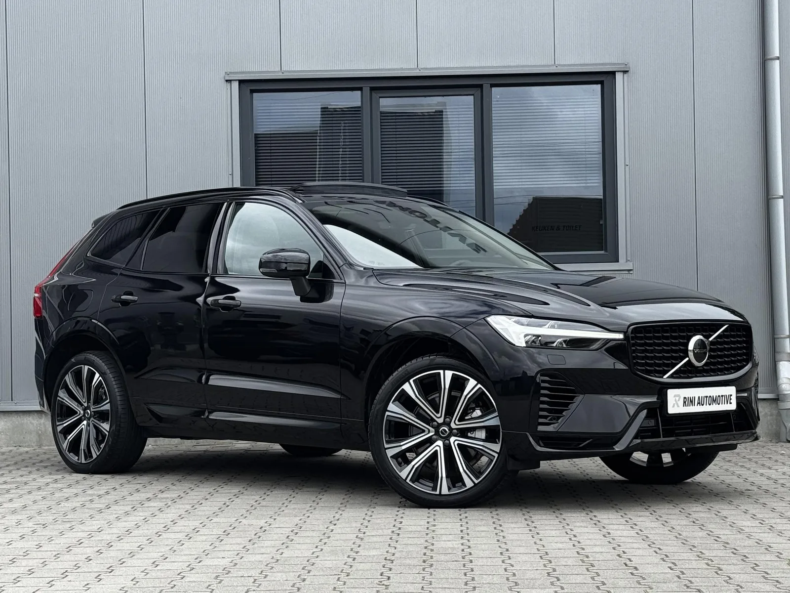 Volvo XC60 (2023) — foto 1