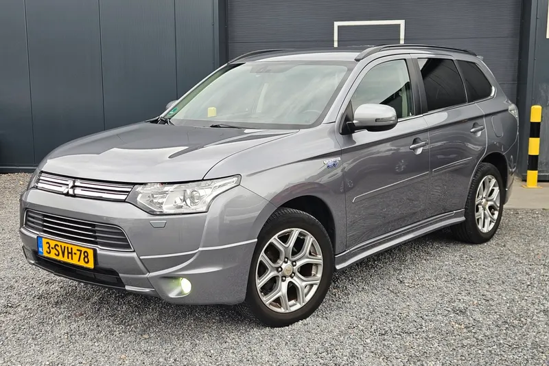 Mitsubishi Outlander (2013)