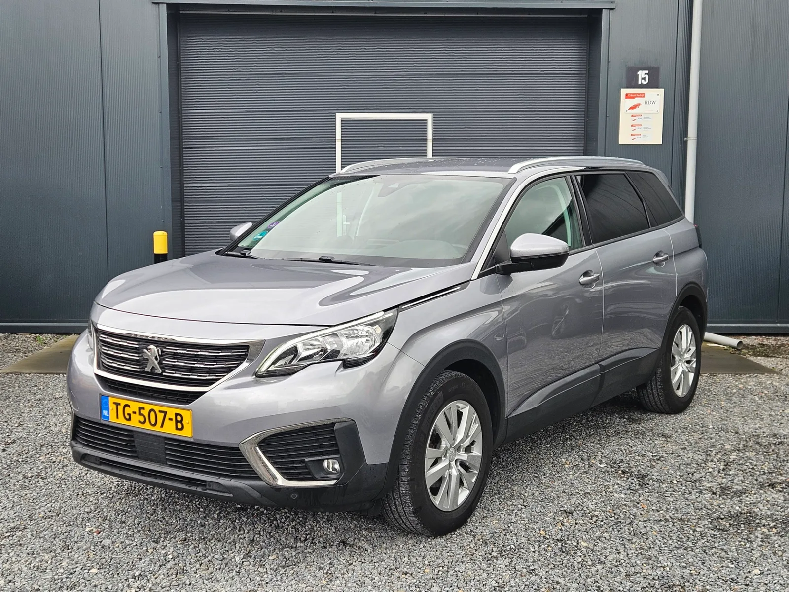 Peugeot 5008 (2018) — foto 1