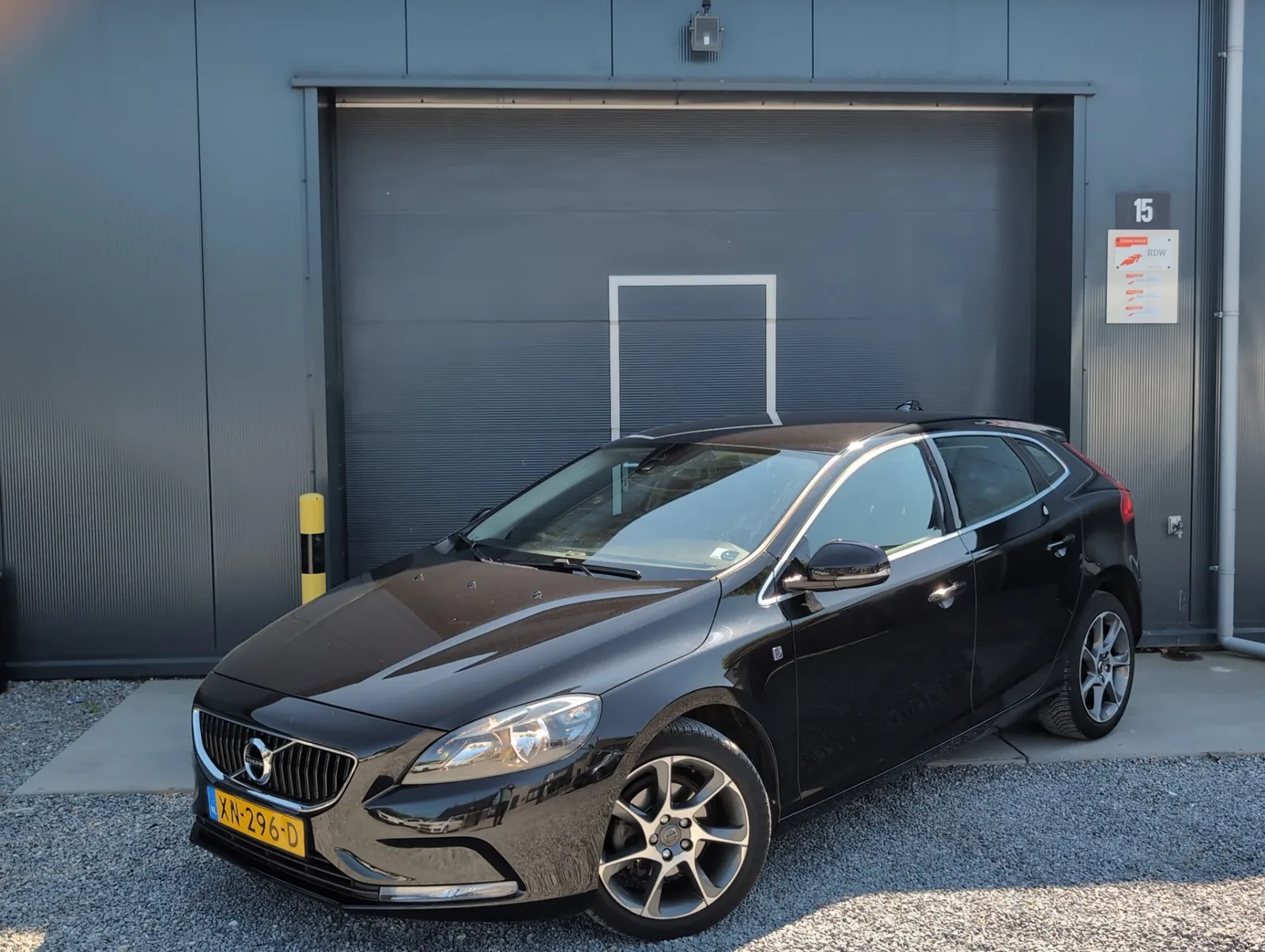 Volvo V40 (2016) — foto 1