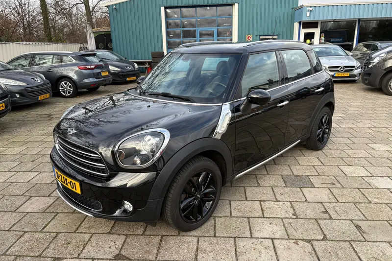 MINI Countryman (2015)