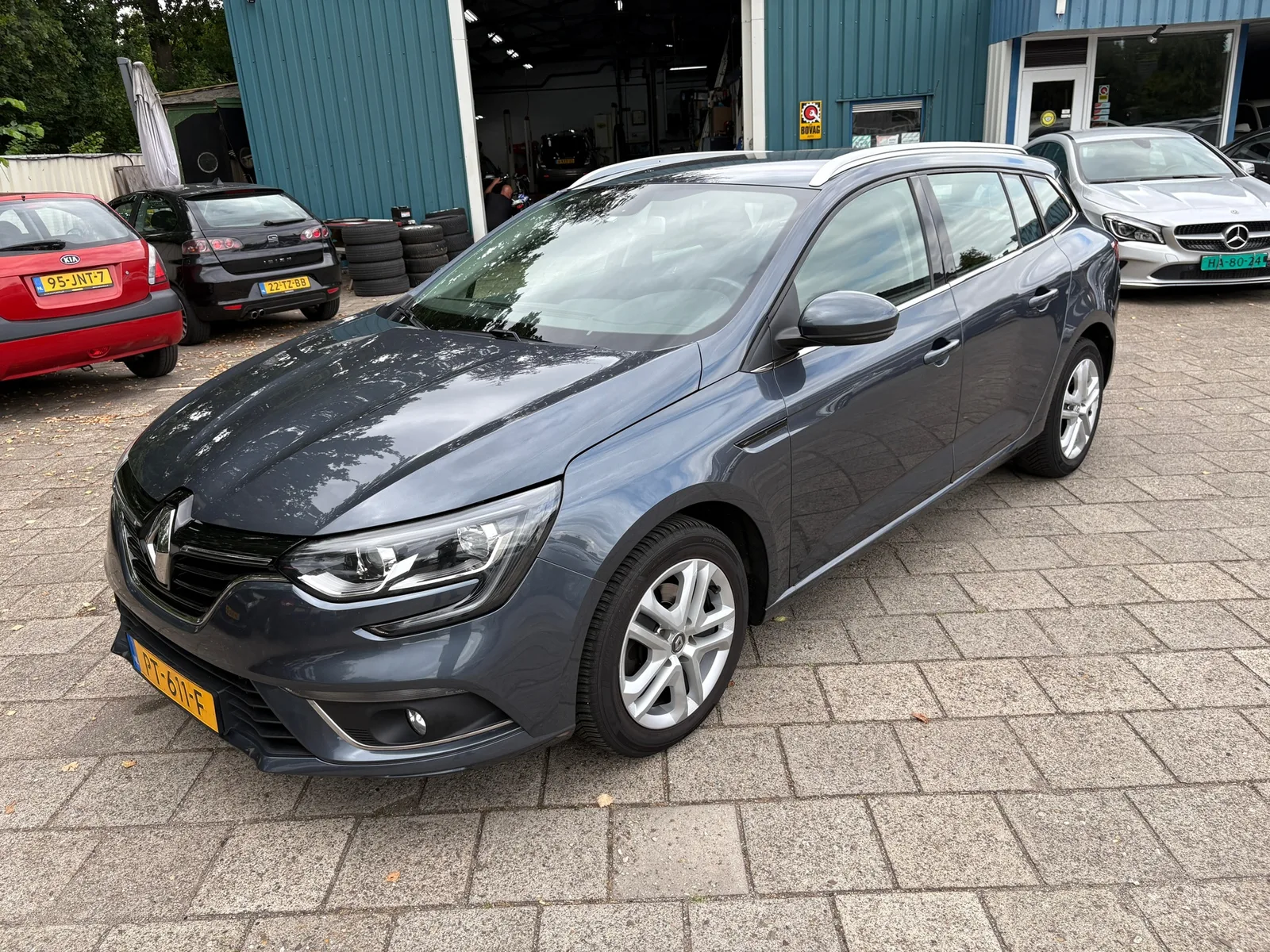 Renault Mégane (2017) — foto 1