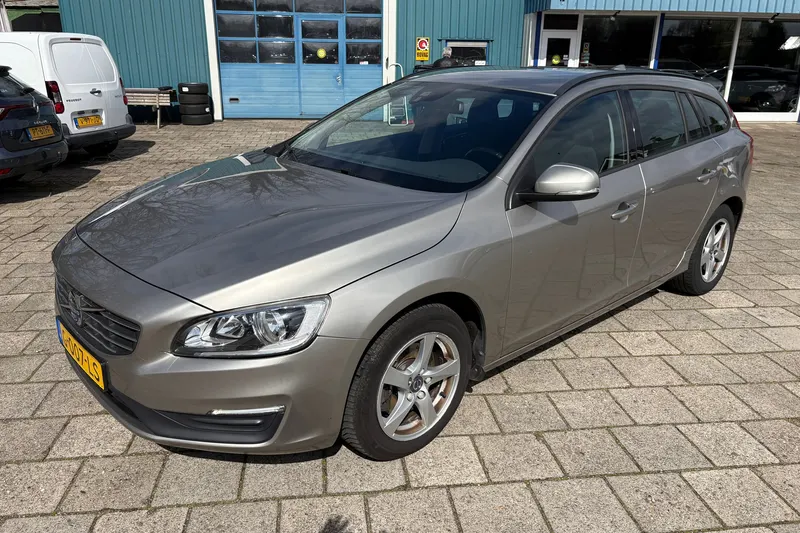 Volvo V60 (2015)