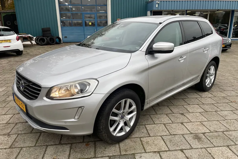 Volvo XC60 (2016)