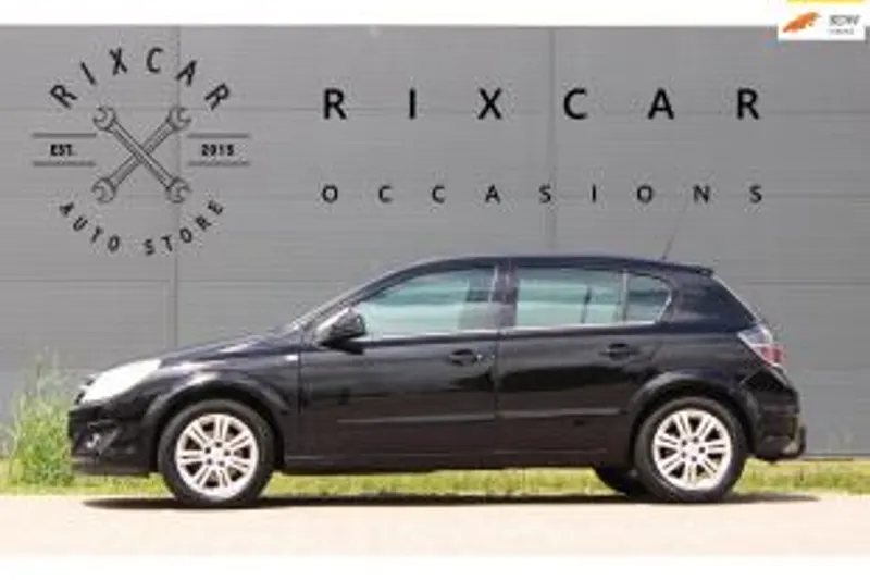 Opel Astra (2010)