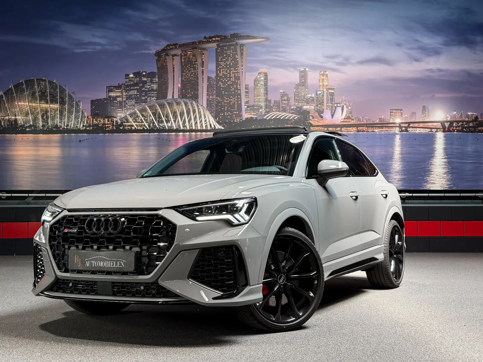 Audi RSQ3 (2019) — foto 1