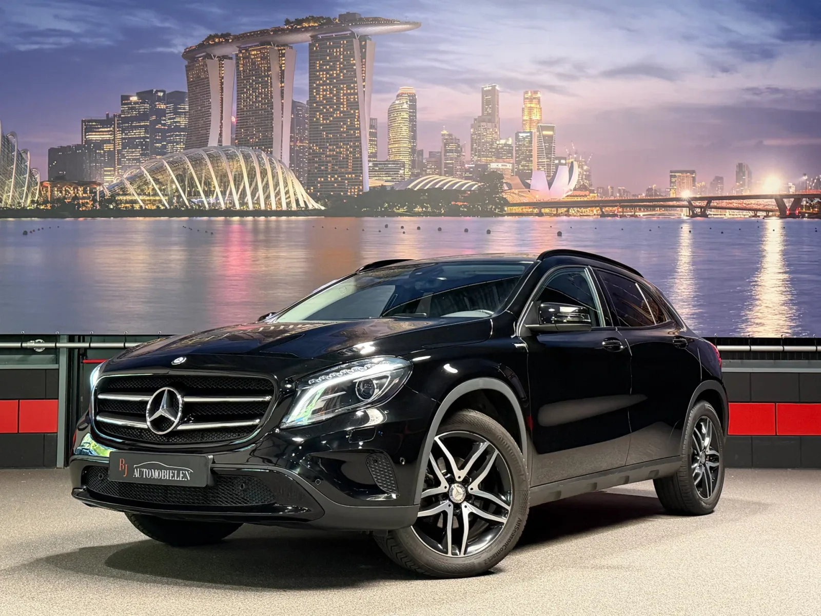 Mercedes-Benz GLA (2015) — foto 1