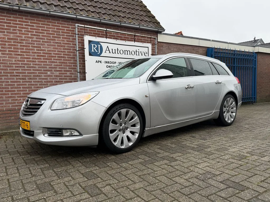 Opel Insignia (2012) — foto 1