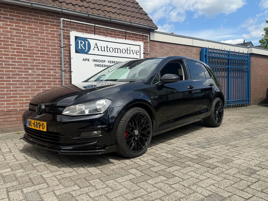 Volkswagen Golf (2017) — foto 1