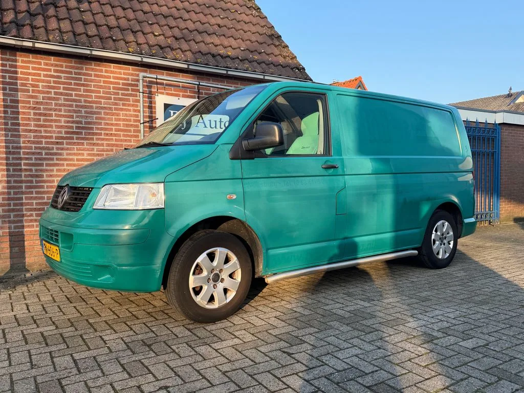 Volkswagen Transporter (2008) — foto 1