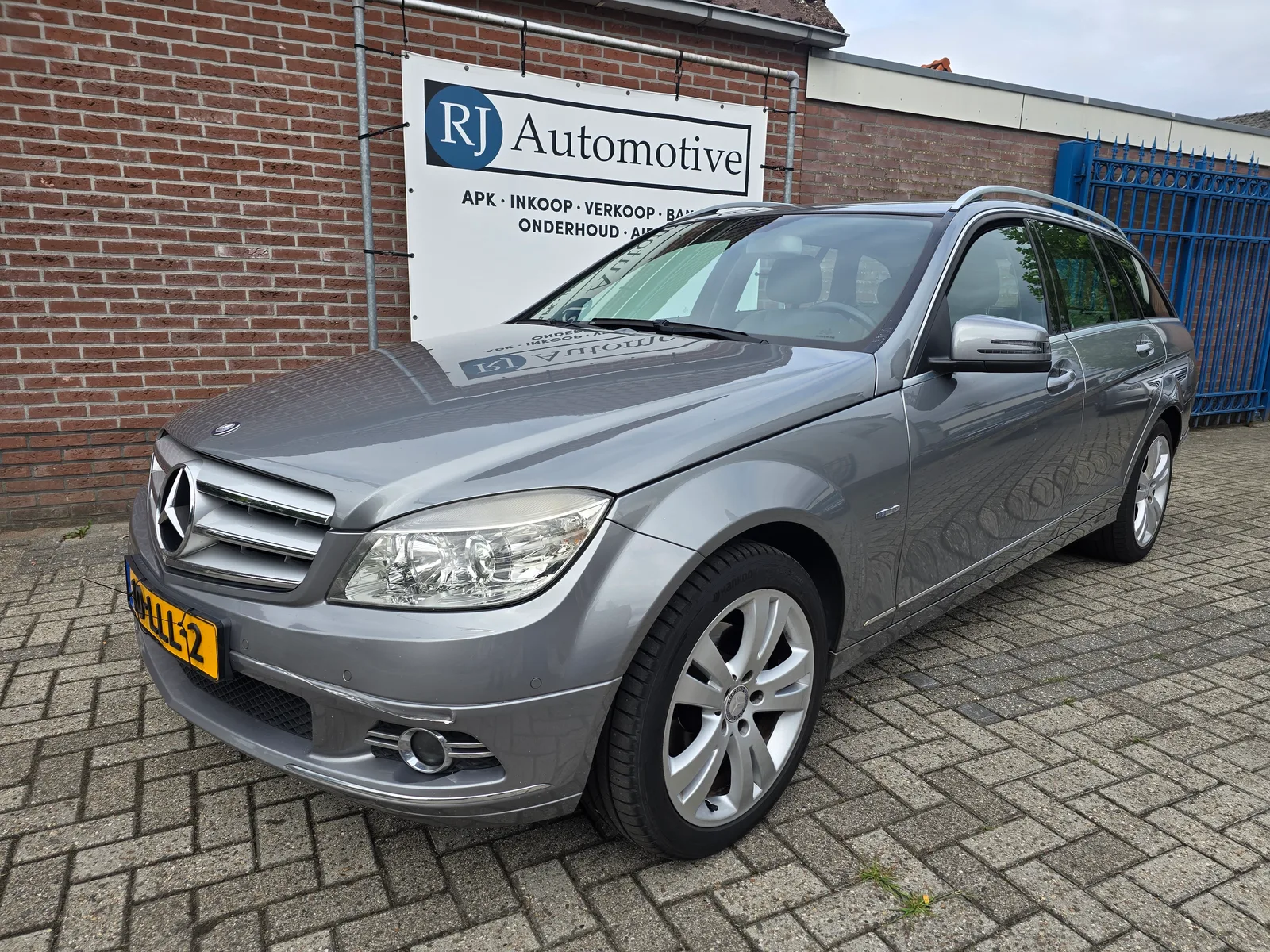 Mercedes-Benz C-Klasse (2010) — foto 1
