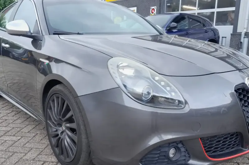 Alfa Romeo Giulietta (2011)