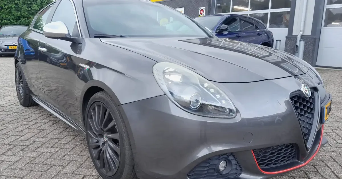 Alfa Romeo Giulietta (2011) — foto 1