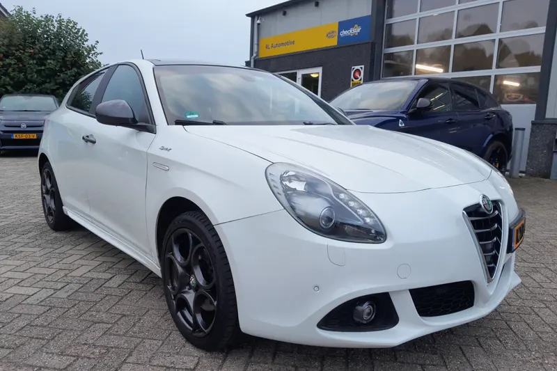Alfa Romeo Giulietta (2016)