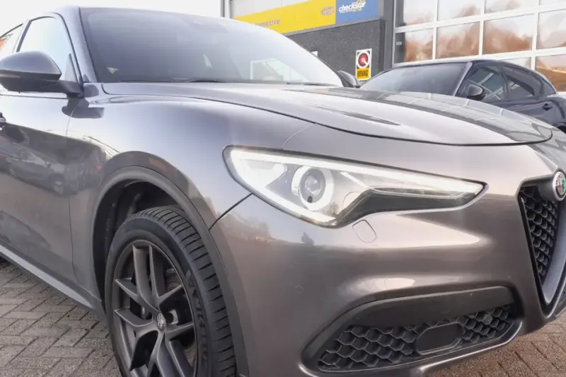 Alfa Romeo Stelvio (2019)