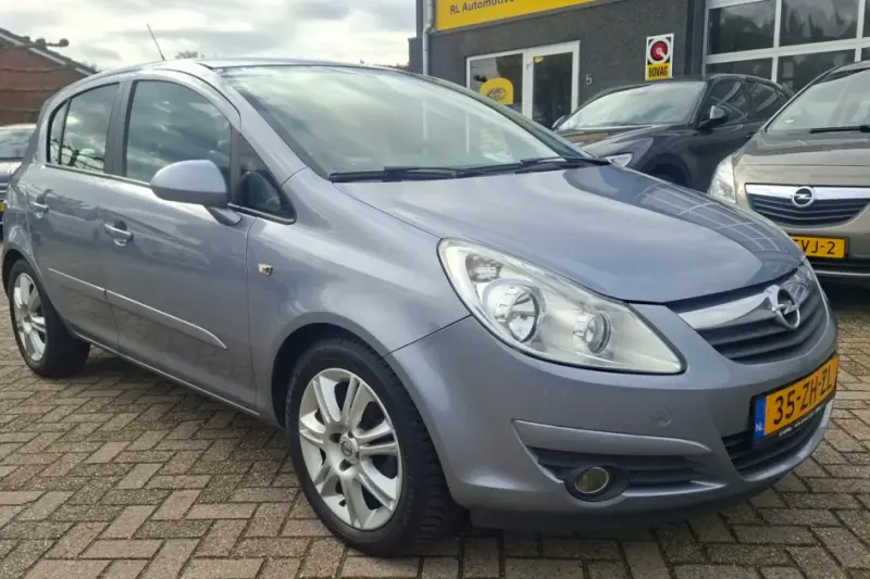 Opel Corsa (2008)