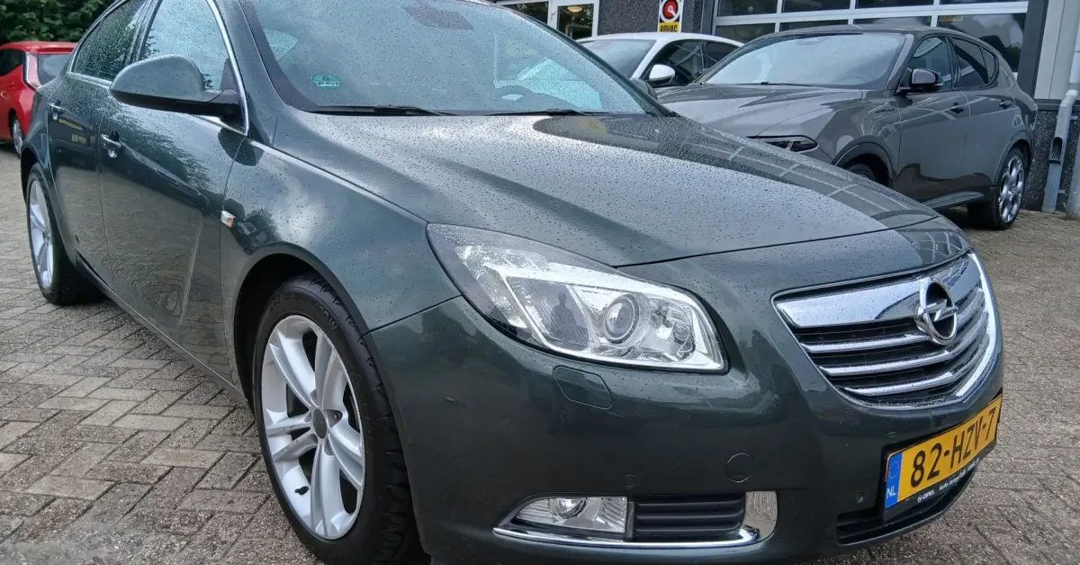 Opel Insignia (2009) — foto 1
