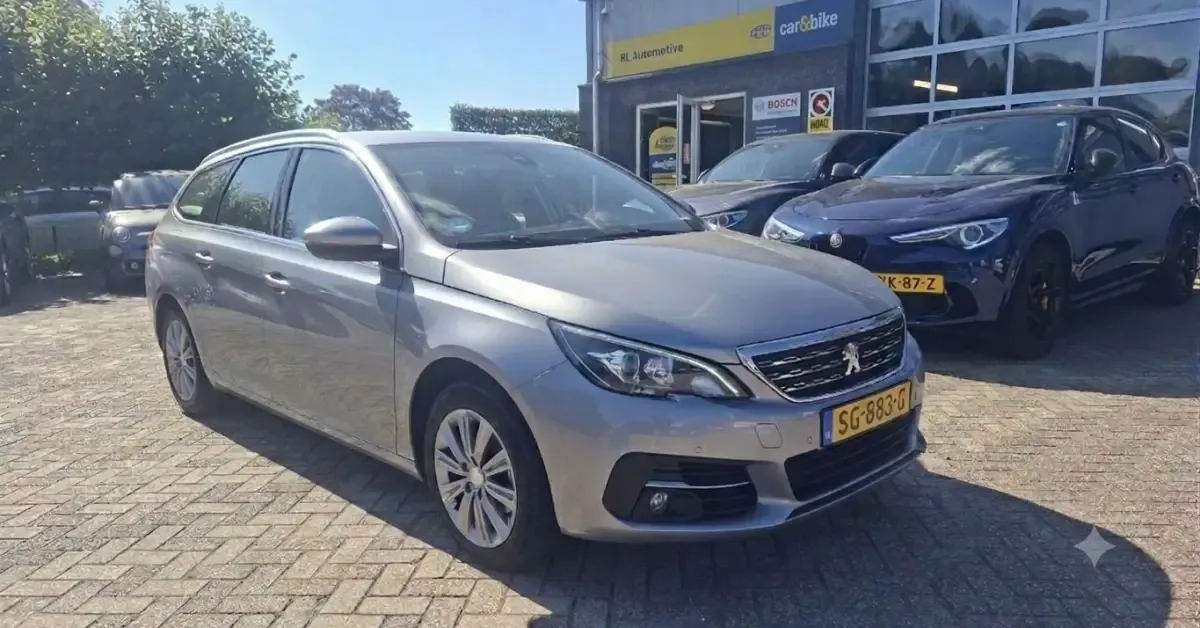 Peugeot 308 (2018) — foto 1