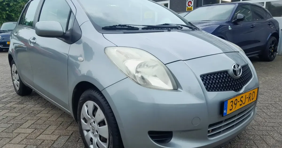 Toyota Yaris (2006) — foto 1