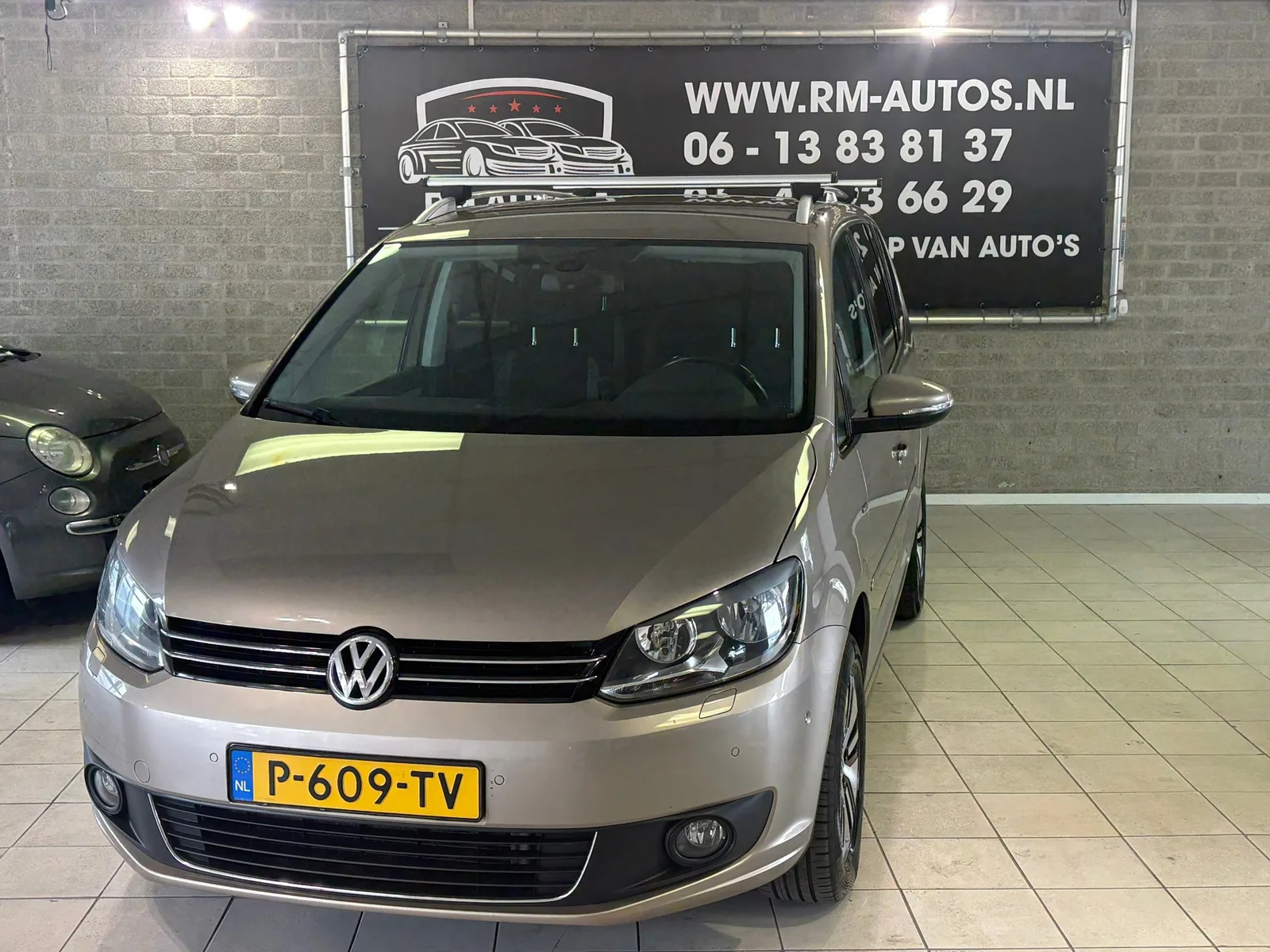 Volkswagen Touran (2014) — foto 1
