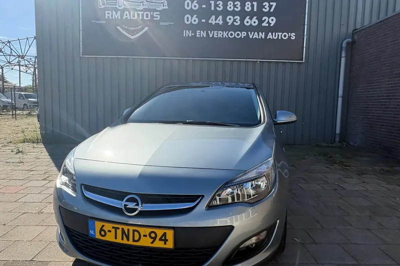 Opel Astra (2014)