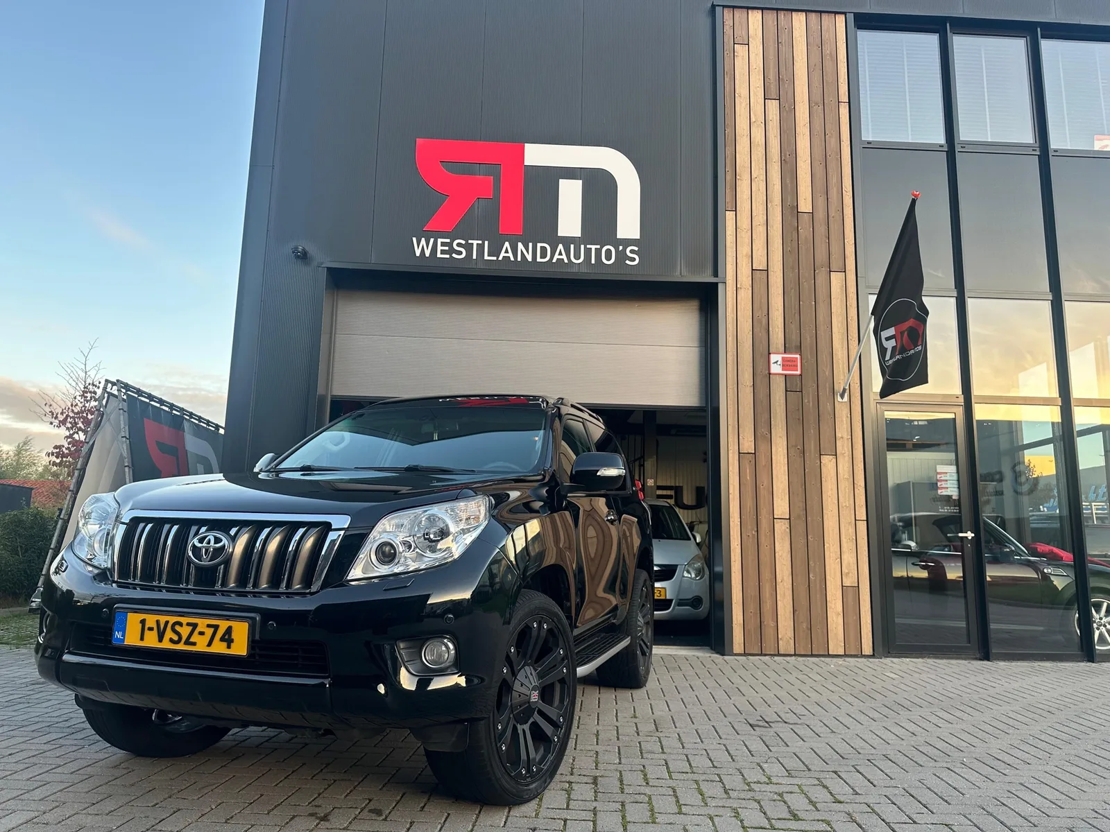 Toyota Land Cruiser (2012) — foto 1