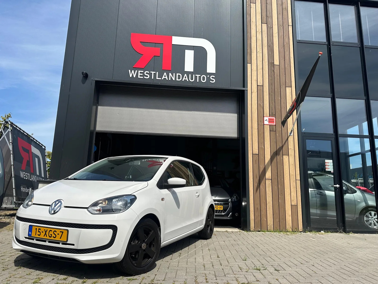 Volkswagen Up! (2012) — foto 1