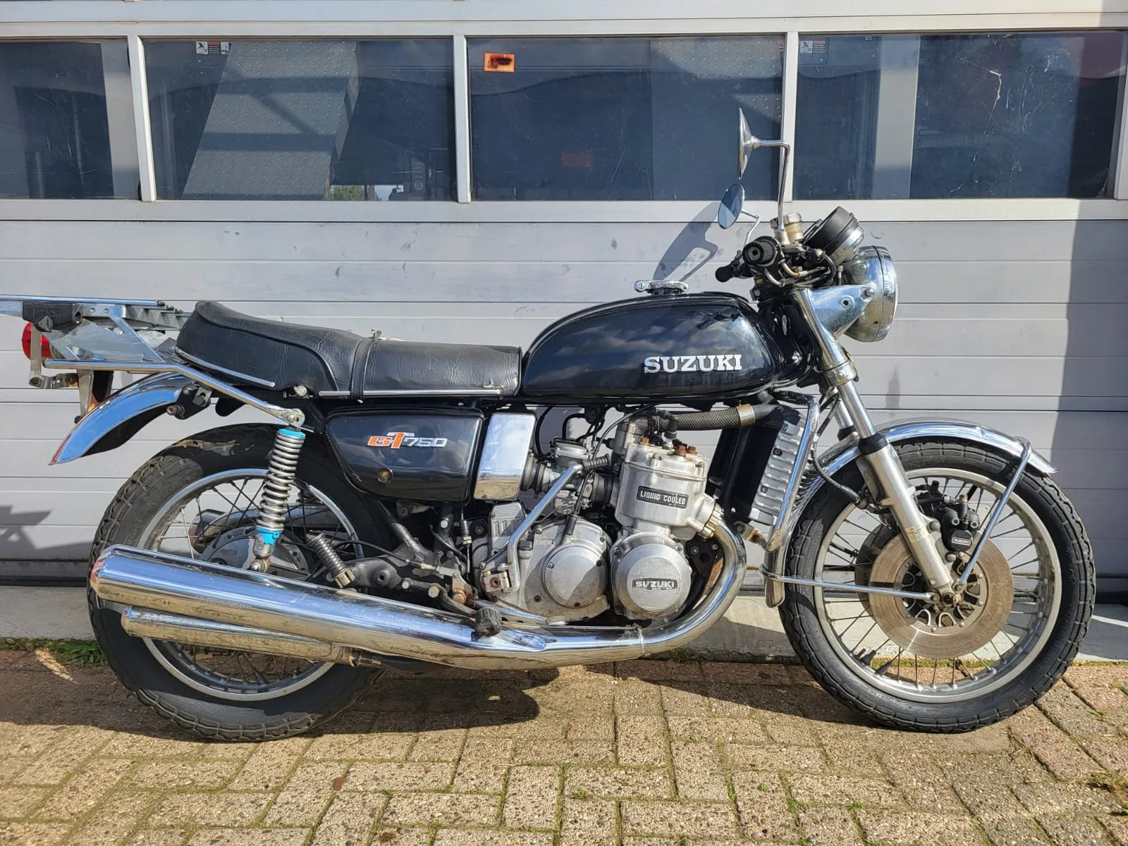Suzuki GT 750 (1975) — foto 1