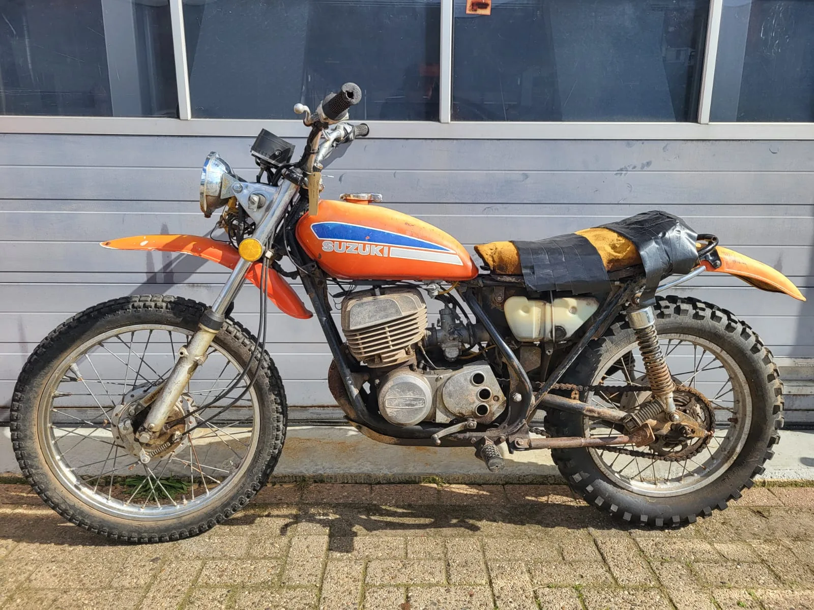 Suzuki TS 400 (1974) — foto 1