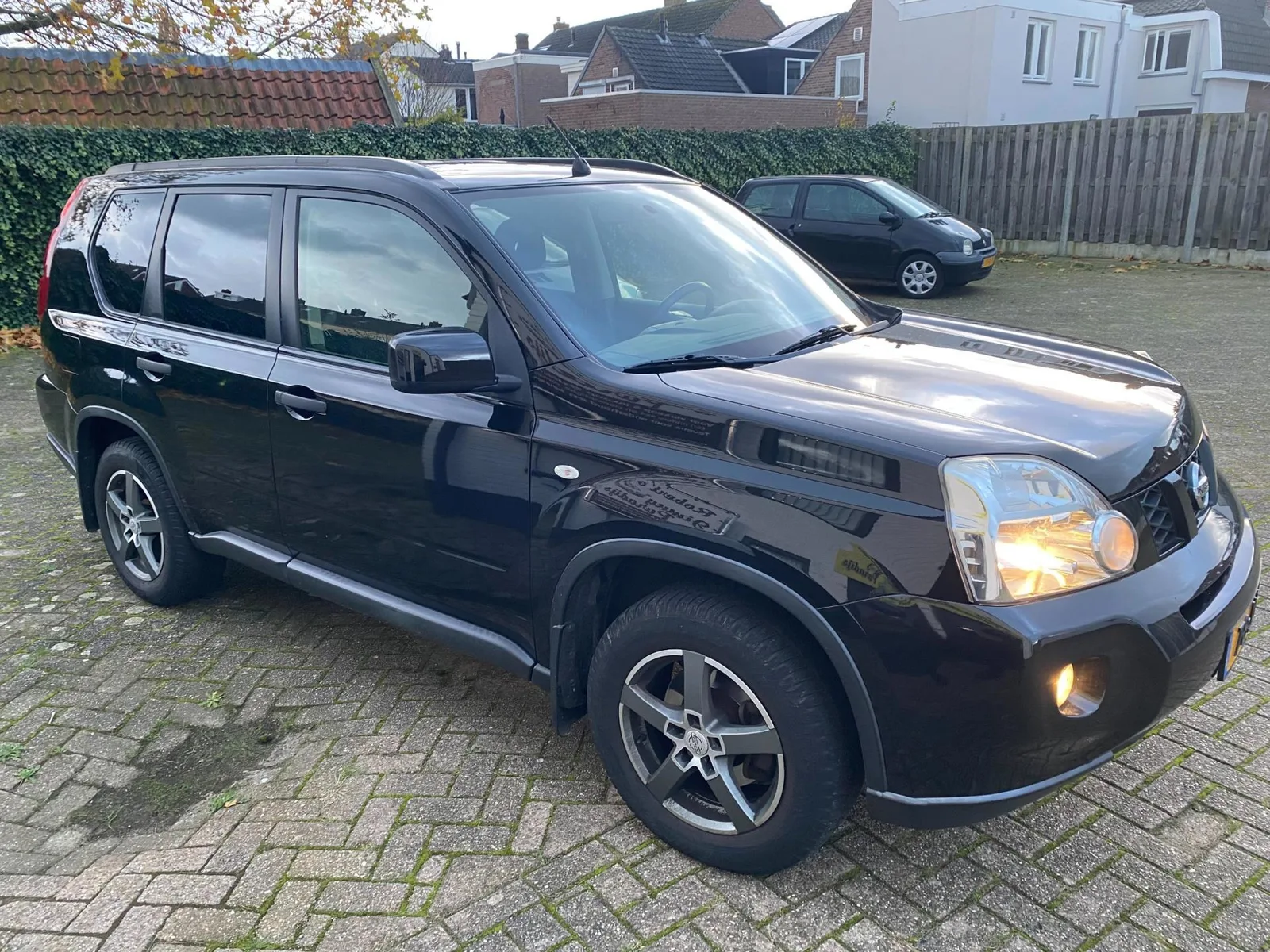 Nissan X-Trail (2009) — foto 1