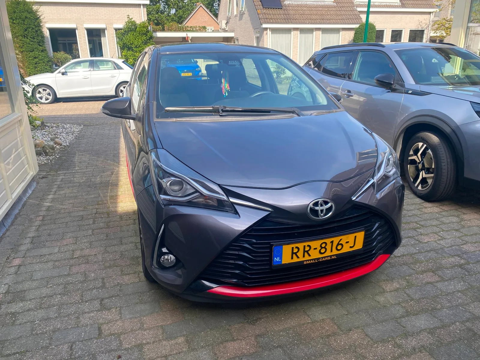 Toyota Yaris (2017) — foto 1