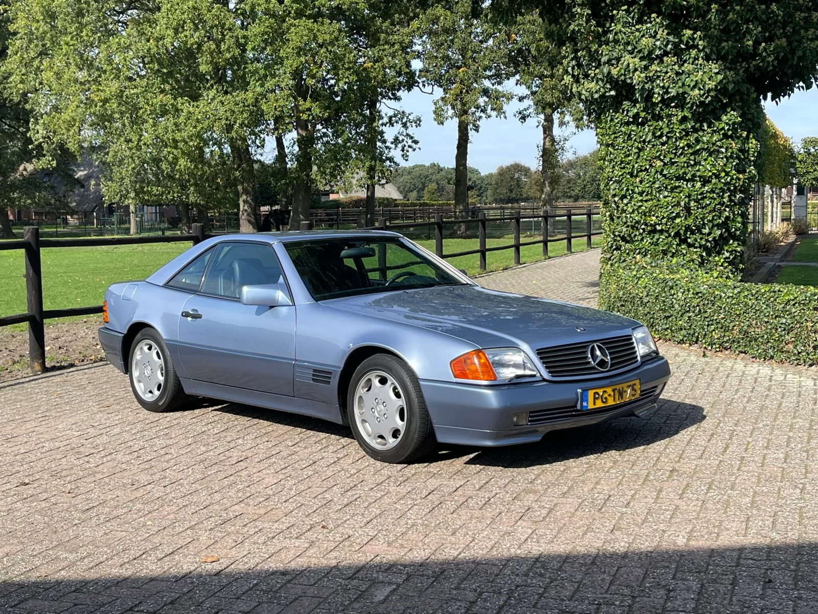 Mercedes-Benz SL-Klasse (1992) — foto 1
