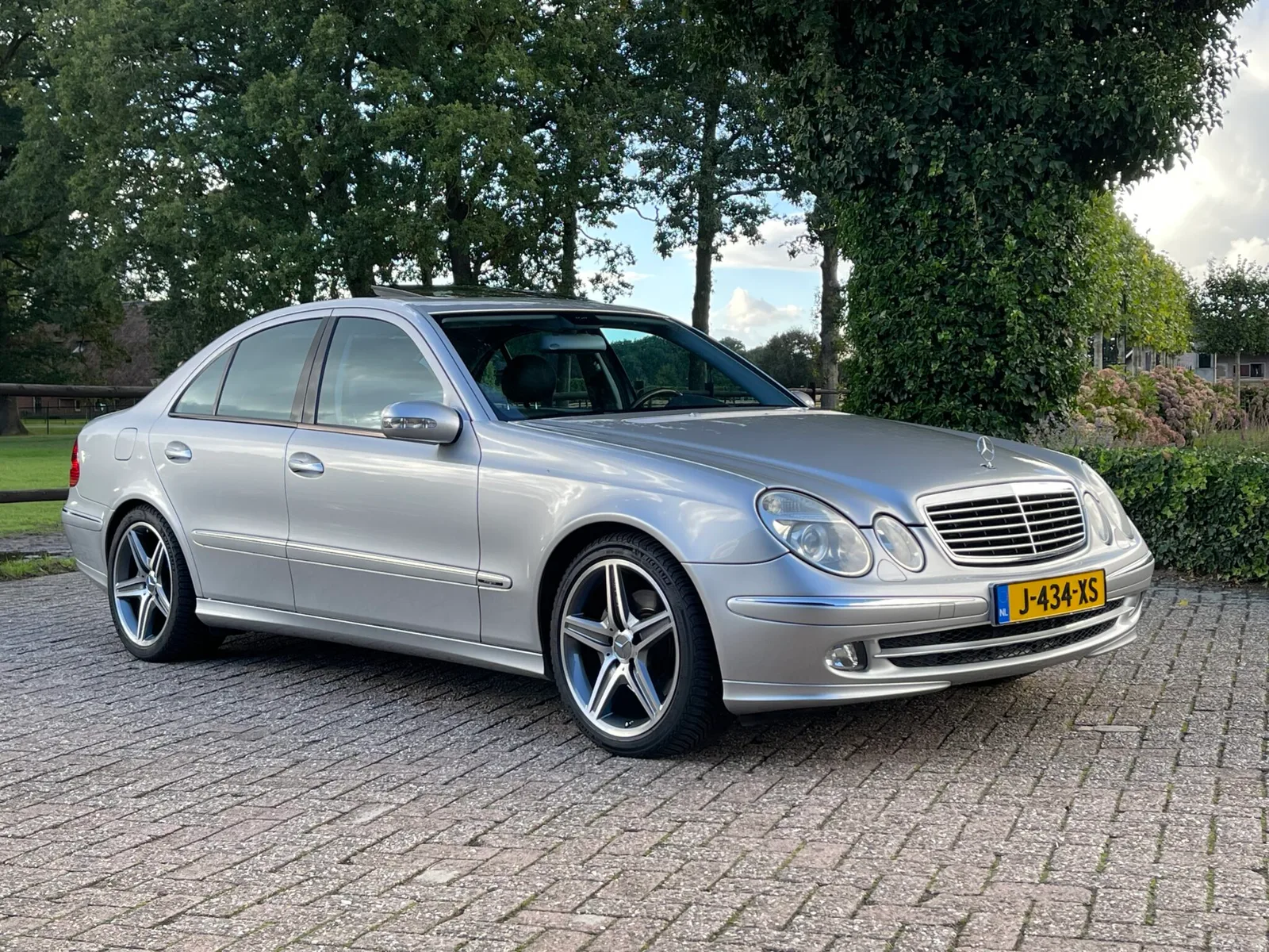 Mercedes-Benz E-Klasse (2005) — foto 1