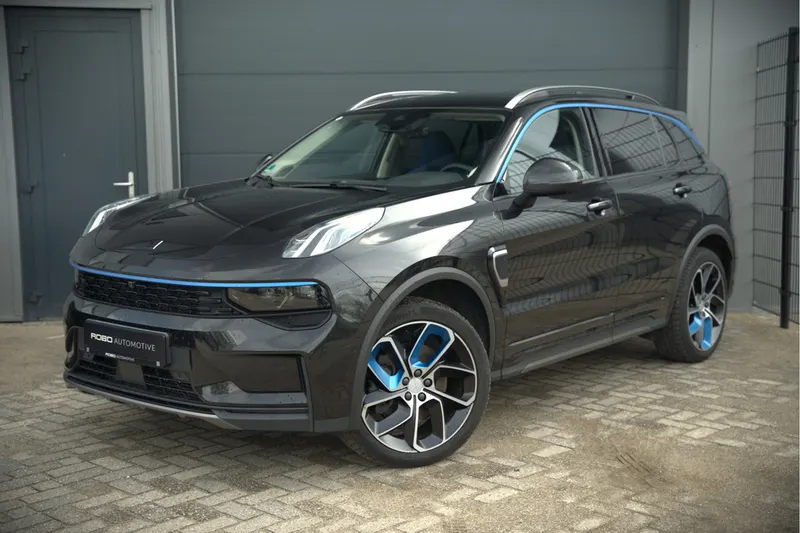 Lynk & Co 01 (2022)