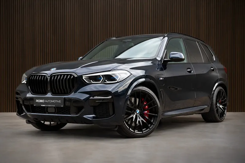 BMW X5 (2023)
