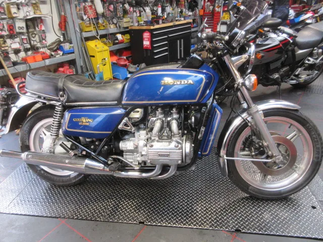 Honda GL 1000 Gold Wing (1978) — foto 1