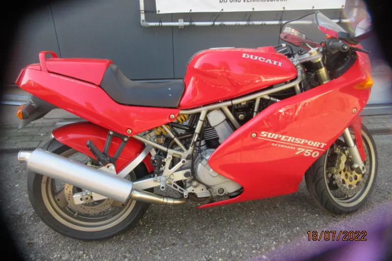 Ducati 851 Strada (1991)
