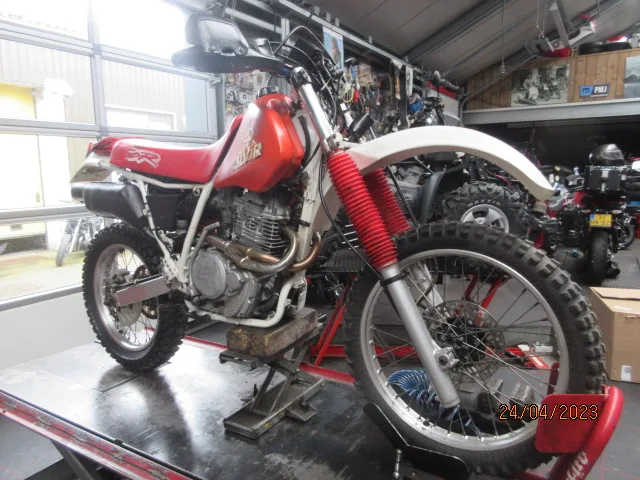 Honda XR 600 R (1993) — foto 1
