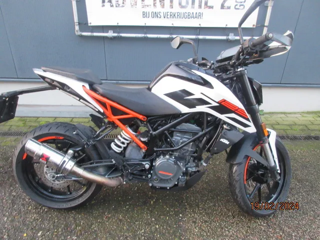 KTM 125 Duke (2019) — foto 1