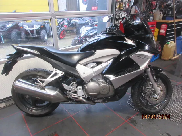 Honda VFR 800 X Crossrunner (2011) — foto 1