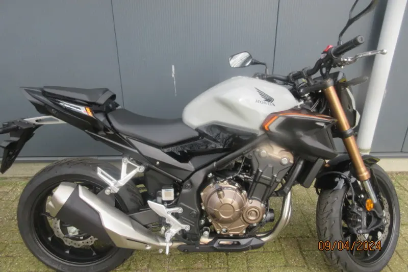 Honda CB500F 35 (2023)