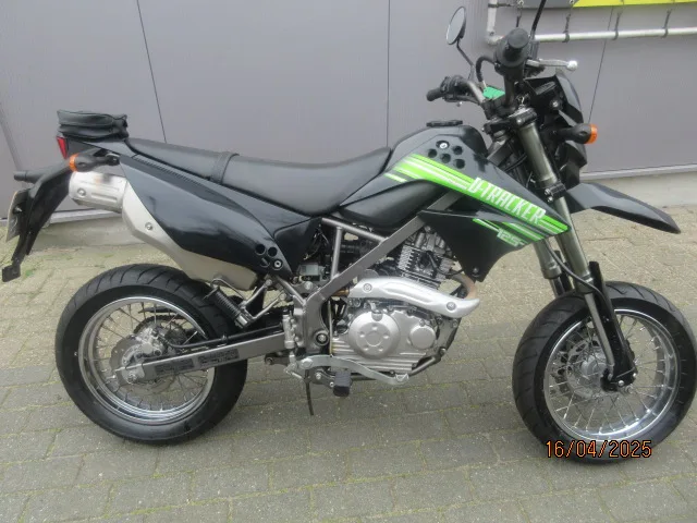 Kawasaki D-Tracker 125 (2013) — foto 1