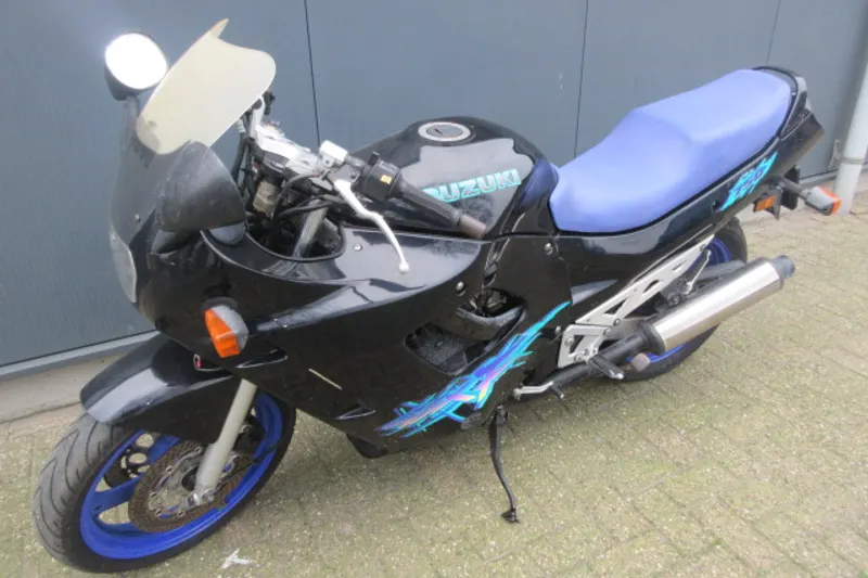Suzuki GSX 750 F (1996)