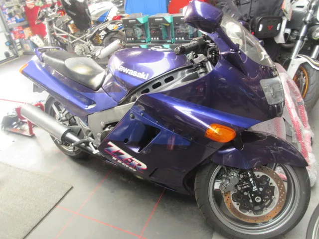 Kawasaki ZZR 1100 (1992) — foto 1