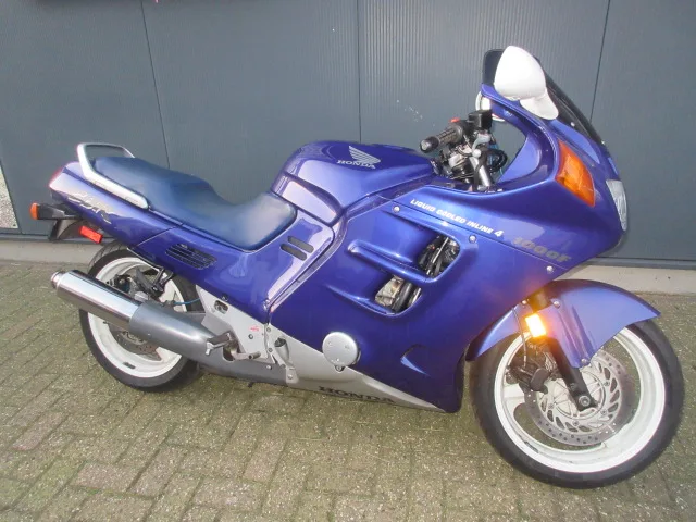 Honda CBR 1000 F (1991) — foto 1