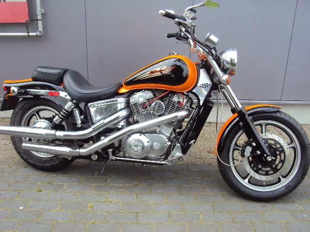 Honda VT 1100 C Shadow (1996) — foto 1